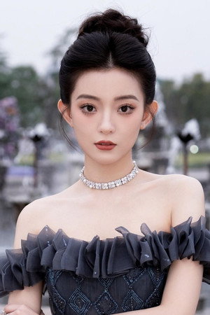 Luo Yutong portrait