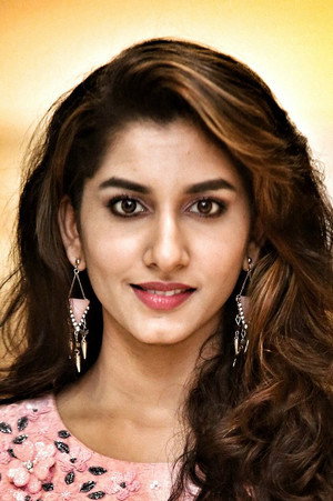 Vishnu Priya Bhimeneni portrait
