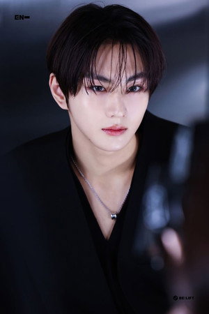 Jungwon portrait