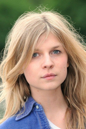 Clémence Poésy portrait