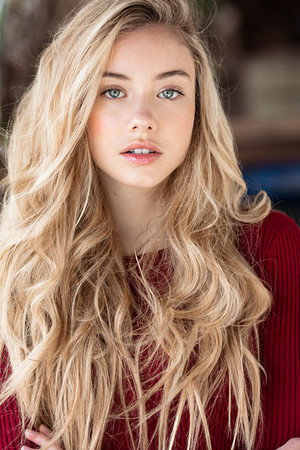 Jessica Treska portrait