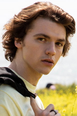Joel Courtney portrait
