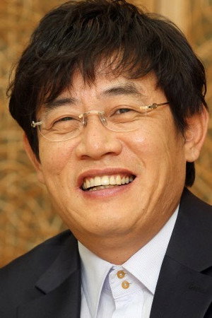 Lee Kyung-kyu portrait