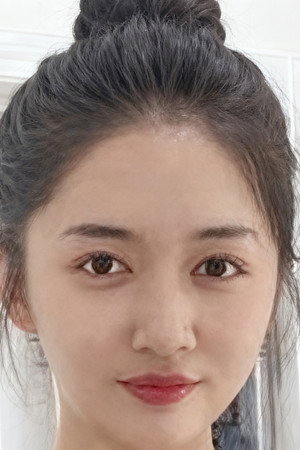 Duan Yixuan portrait