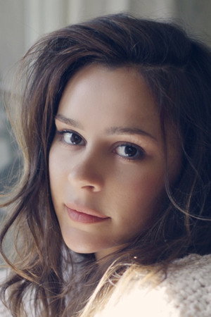 Bella Dayne portrait
