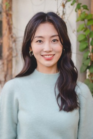 Kang Da-hyeon portrait