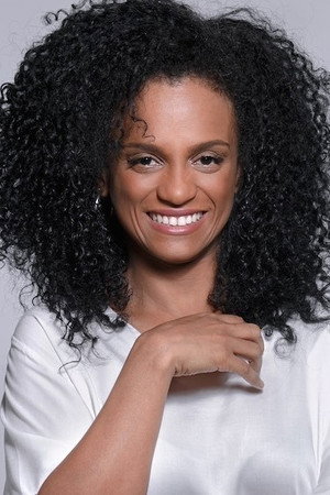 Flávia Santana portrait