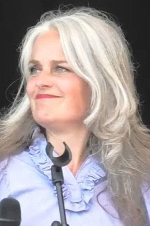 Louise Norby portrait