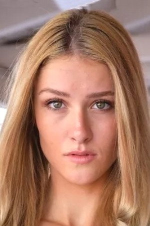 Mazzy Grace portrait