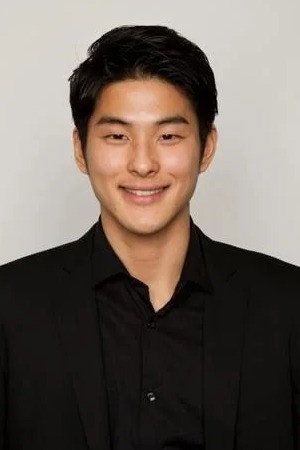 Takayuki Suzuki portrait