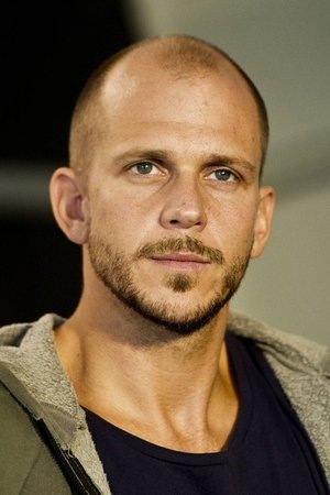 Gustaf Skarsgård portrait