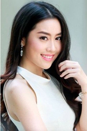 Sirapatsara Sintrakarnphol portrait