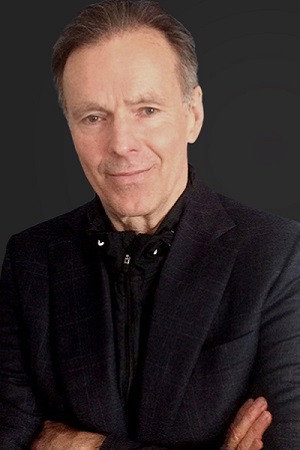 Damian Lee portrait