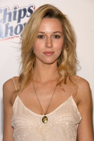 Alona Tal portrait