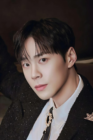 Lee Dong-won portrait