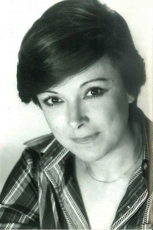 Lola Cardona portrait