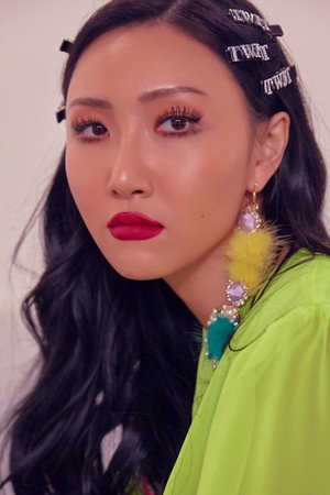 Hwasa portrait