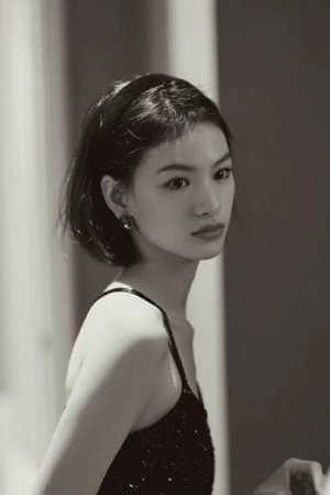 Qiu Tian portrait
