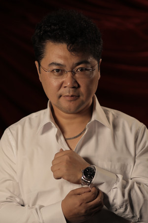 Xufeng Wang portrait
