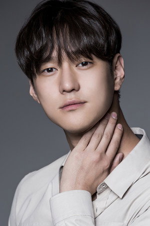 Go Kyung-pyo portrait