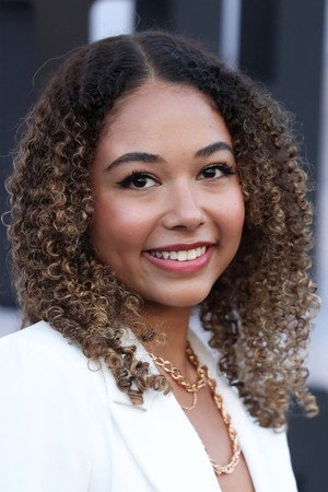 Millie Davis portrait