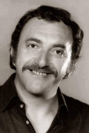 Óscar 'Cacho' Espíndola portrait
