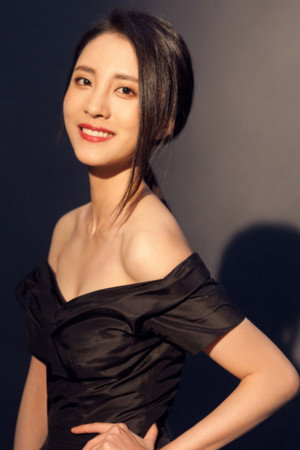 Fang Ziyi portrait