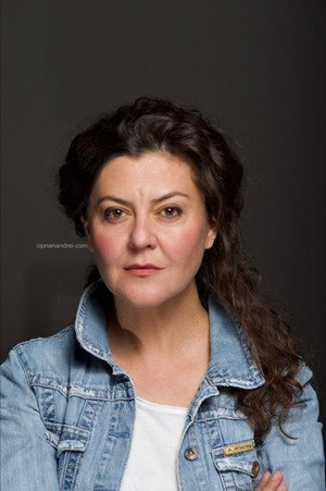 Isabela Neamțu portrait