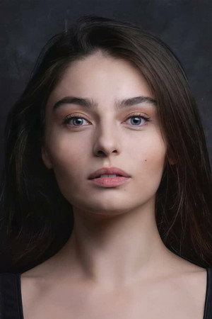 Ayça Ayşin Turan portrait