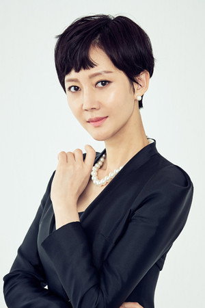 Yum Jung-ah portrait