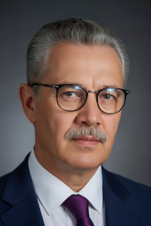 Nuri Altınok portrait