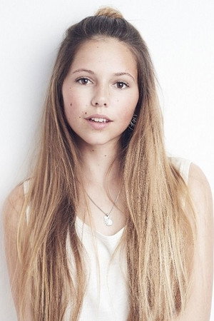Laura Dutra portrait