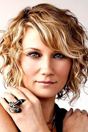Jennifer Nettles portrait