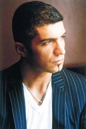 Özcan Deniz portrait