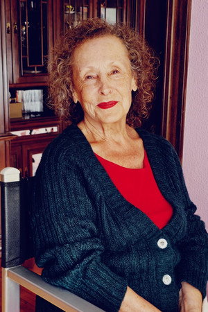 Manuela Olay portrait