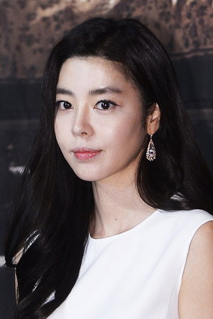 Kim Gyu-ri portrait