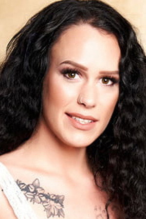 Zara Mendez portrait