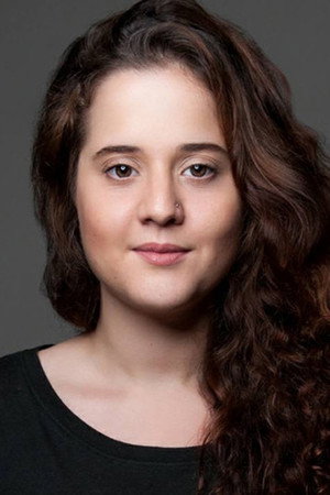Júlia Guerra portrait