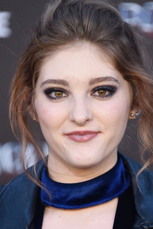 Willow Shields portrait