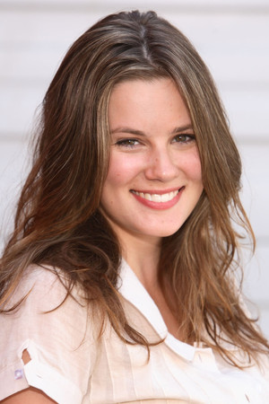 Chelsea Hobbs portrait