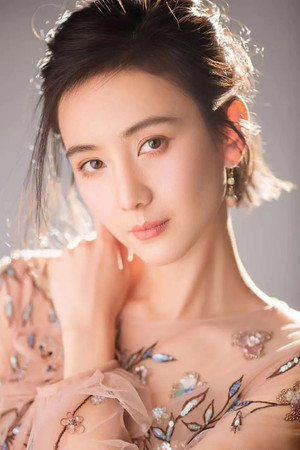 Lu Yixuan portrait