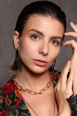 Julia Foti portrait