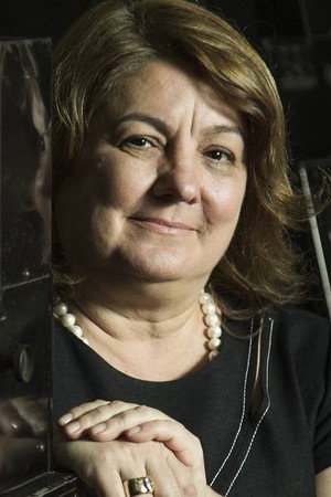 Débora Ivanov portrait