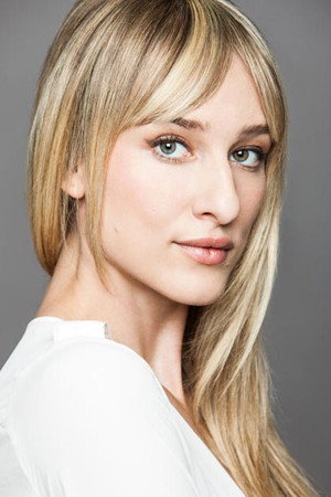 Hannah Leder portrait