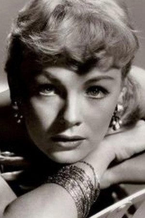Simone Paris portrait