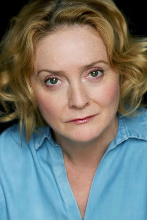Lizzie Hopley portrait