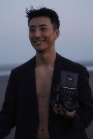 Du Bai portrait