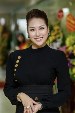 Phi Thanh Vân portrait