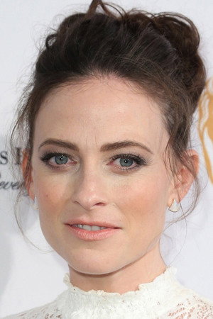 Lara Pulver portrait