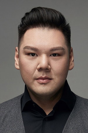 Zhang Yilong portrait
